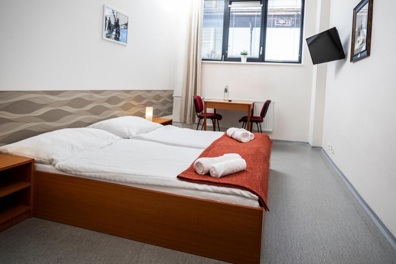 Hotel Vp1 اوسترافا المظهر الخارجي الصورة