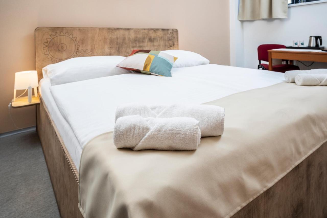 Hotel Vp1 اوسترافا المظهر الخارجي الصورة